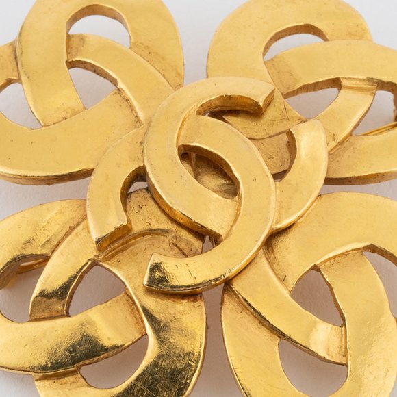 CHANEL Heart Flower Clover Gold Brooch 97P Mark - Picture 5 of 12